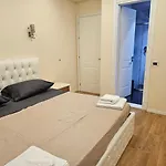 Exclusive Τίρανα