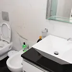 Exclusive Τίρανα