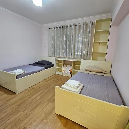 Exclusive * 地拉那